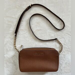 Michael Kors - Jet Set Large Saffiano Leather Crossbody Bag brown